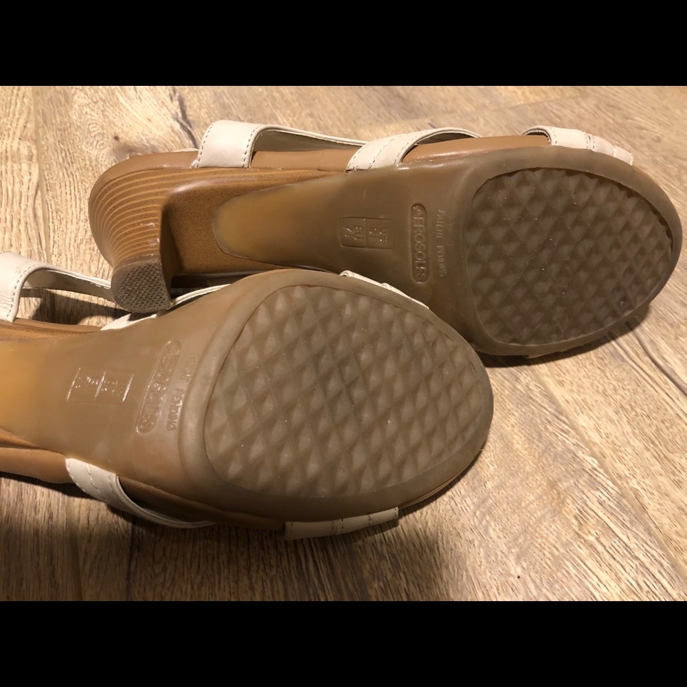 2 for $20 - EUC Strappy cream heeled sandals - Picture 7 of 9